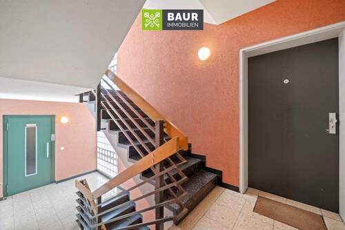 Treppenhaus - 3 Zimmer Etagenwohnung in Ulm