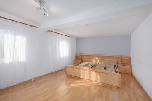 Zimmer 1 Hauptwohnung - 