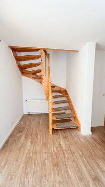 Treppe ins Obergeschoss - 