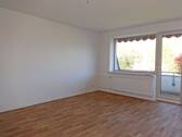 Wohnzimmer - 2 Zimmer Etagenwohnung zur Miete in Hamburg
