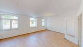 Wohnzimmer - Eigennutzung oder Vermietung! - 249.000,00 EUR Kaufpreis, ca.  82,00 m² Wohnfläche