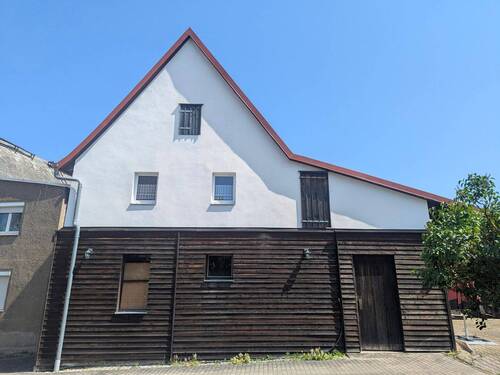 Nebenhaus - 
