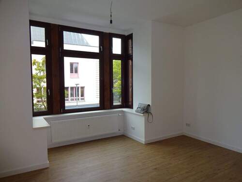 Kraftvolle Aura - 2 Zimmer Etagenwohnung in Aschaffenburg