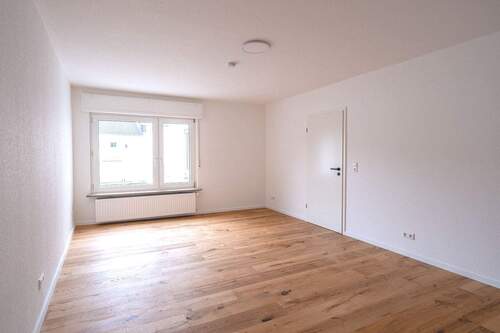 Wohnzimmer - 5 Zimmer Einfamilienhaus in Koblenz