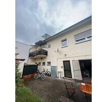 Gewerbeeinheit + 2 WE im Zentrum des Lebens und Metropolregion Karlsruhe nah. - Karlsdorf-Neuthard