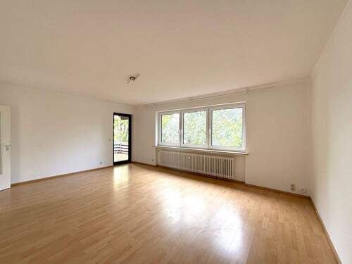 Wohnzimmer - 4 Zimmer Etagenwohnung zum Kaufen in Weyhe