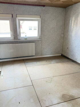 Zimmer Straße OG - 
