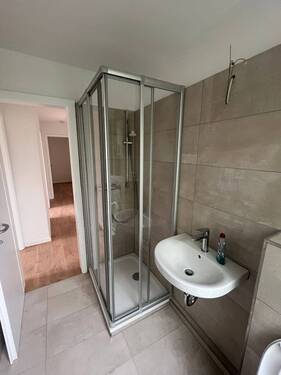 Duschbad - DREIZIMMERGUTE AUSSTATTUNGKLEINE EINHEITGARAGE ZWISCHEN DREIKÖNIGENVIERTEL UND POMONA