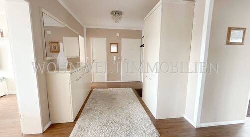 Diele/Eingang - 4 Zimmer Etagenwohnung in Freising