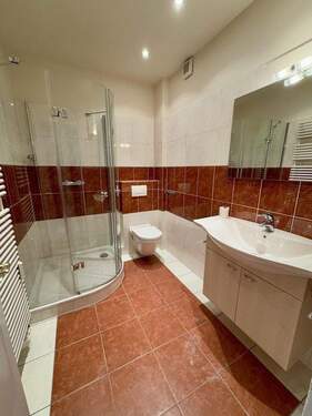 Badezimmer - Etagenwohnung mit 75,00 m² in Aachen zur Miete