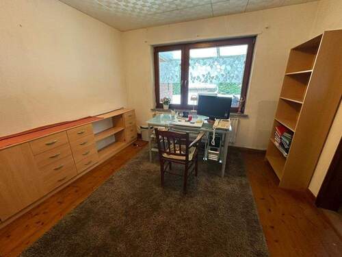 Büro - Einfamilienhaus mit 170,00 m&sup2; in Rhauderfehn zum Kaufen