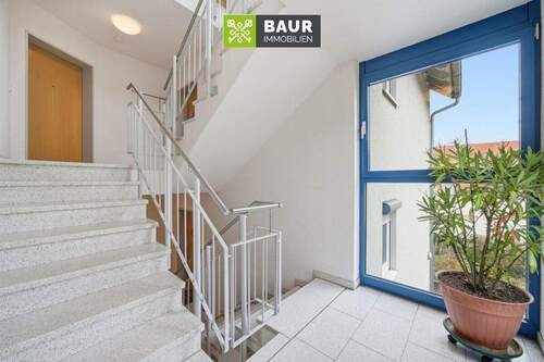 Treppenhaus - Etagenwohnung mit 79,00 m&sup2; in Weingarten zum Kaufen