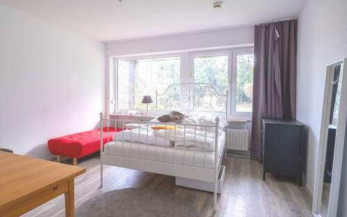 Schlafzimmer - 3 Zimmer Etagenwohnung zum Kaufen in Koblenz