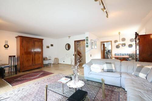 WOHN- / ESSBEREICH - 5 Zimmer Mehrfamilienhaus, Wohnhaus zum Kaufen in Darmstadt