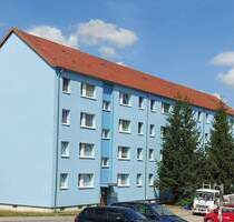 Schöne Wohnung, lichtdurchflutet, ruhige Lage mit Balkon und Blick ins Grüne - Weißenfels