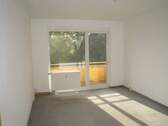 Wohnzimmer (Beispiel) - 3 Zimmer Etagenwohnung zur Miete in Weißenfels