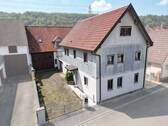 Außenaufnahme - 6 Zimmer Mehrfamilienhaus, Wohnhaus zum Kaufen in Wertheim
