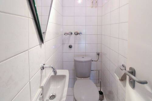 WC - 