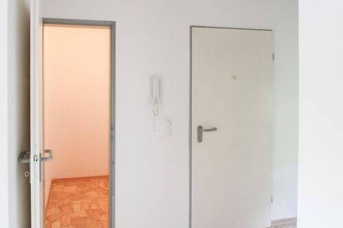 Eingangsbereich - 3 Zimmer Einfamilienhaus zum Kaufen in Heilbronn
