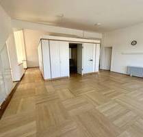 Penthouse-Büro: Raum für Ideen und Weitblick - Freiburg