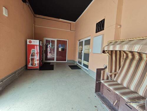 Eingangsbereich Straßenseite - 