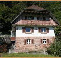 Idyllisches Einfamilien-Wohnhaus mit traumhaftem Grundstück in ruhiger Wohnlage ! - Oberharmersbach