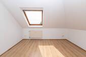 Schlafzimmer - Etagenwohnung mit 60,00 m&sup2; in Stade / Wiepenkathen zur Miete