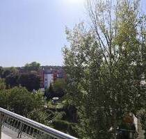 Sonniges Dachgeschoss mit herrlichem Ausblick von 2 Balkonen! - Dresden Cotta