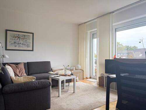 Wohnraum mit großem Balkon - 2 Zimmer Etagenwohnung zum Kaufen in Bielefeld