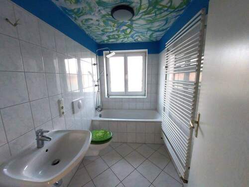 Bad - 3 Zimmer Etagenwohnung in Gera