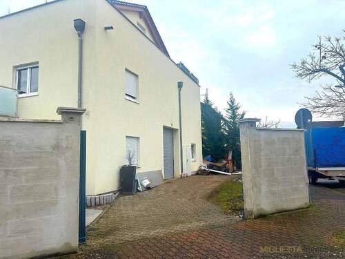 Außenansicht - Halle in Hockenheim zur Miete