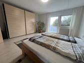 helles Hauptschlafzimmer (2) - 