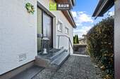 Eingang - 6 Zimmer Einfamilienhaus in Weingarten