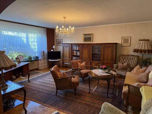 EG Wohnen - 9 Zimmer Einfamilienhaus zum Kaufen in Rastatt