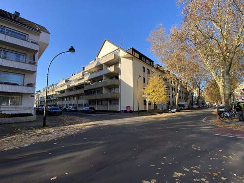 Wohnanlage - Erdgeschosswohnung in Düsseldorf-Wersten mit Tiefgaragenstellplatz & Garten mit Spielplatz