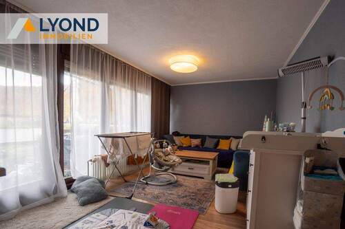 Wohnzimmer - 2 Zimmer Etagenwohnung zum Kaufen in Geislingen an der Steige / Eybach