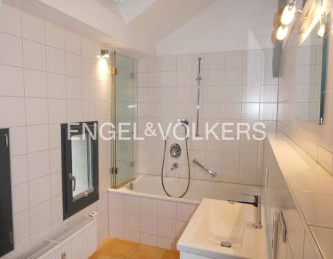 Tageslichtbad im 1. DG - 