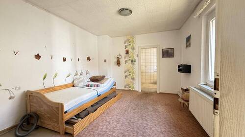 Schlafzimmer 2 OG - 