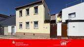 Außenansicht - Ein Haus für kreative Köpfe! - 65.000,00&nbsp;EUR Kaufpreis, ca.&nbsp; 91,00&nbsp;m&sup2;&nbsp;Wohnfl&auml;che