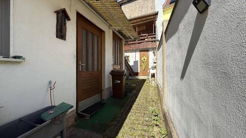 Innenhof - 5 Zimmer Einfamilienhaus zum Kaufen in Naumburg