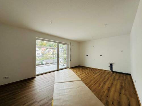 Wohn-Essbereich mit Einbauküche - Neubau-Highlight: 3,5-Zimmer-Maisonette, stadtnah, charmant & attraktiv