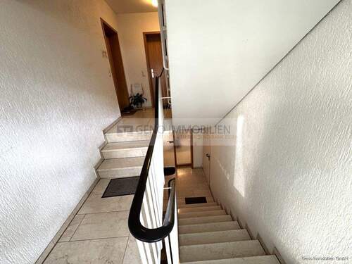 Treppenhaus - 4 Zimmer Büro zum Kaufen in Essen