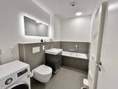 Badezimmer mit Badewanne - 