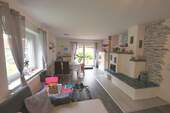 Wohnzimmer 1 - 5 Zimmer Einfamilienhaus in Krüzen