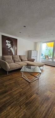 Wohnzimmer_ - 2 Zimmer Etagenwohnung zur Miete in Singen (Hohentwiel)