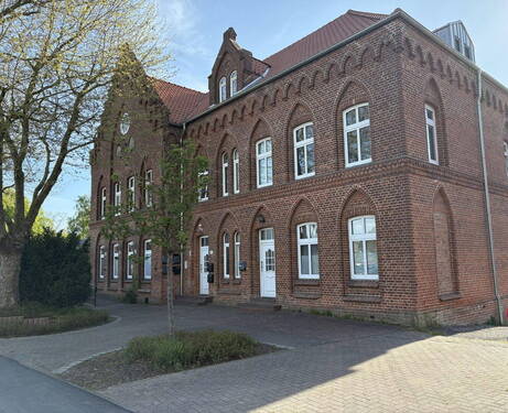 Bild 1 - 3-Zimmer Altbauwohnung, Balkon, EBK