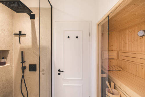 Duschbad/Sauna - 