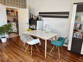 Essbereich im Wohnzimmer - Etagenwohnung mit 56,00 m&sup2; in Düsseldorf zur Miete