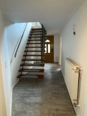 EG Flur zum Eingnagn - 