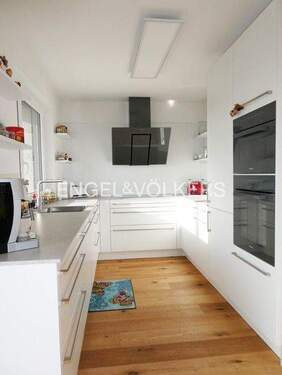 Moderne Einbauküche - 3 Zimmer Etagenwohnung zur Miete in Ammerbuch-Poltringen